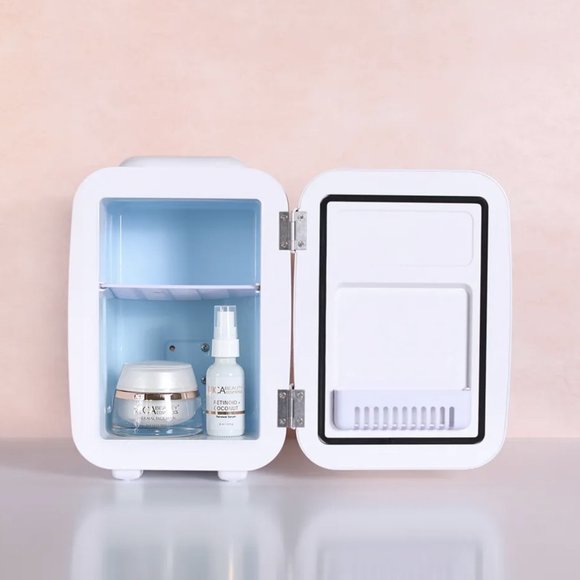 💝 GIVEAWAY 💝 MICA Beauty Deal Mini Fridge - Picture 3 of 4